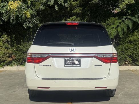 Used 2013 Honda Odyssey Touring Elite image 5