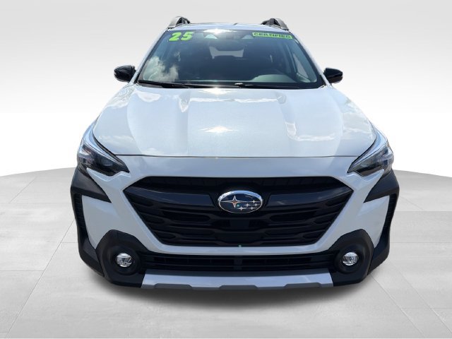 Used 2025 Subaru Outback Limited AWD/4WD image 2