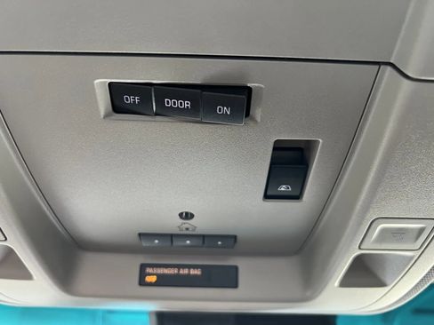 Used 2018 GMC Sierra 1500 SLT AWD/4WD image 53