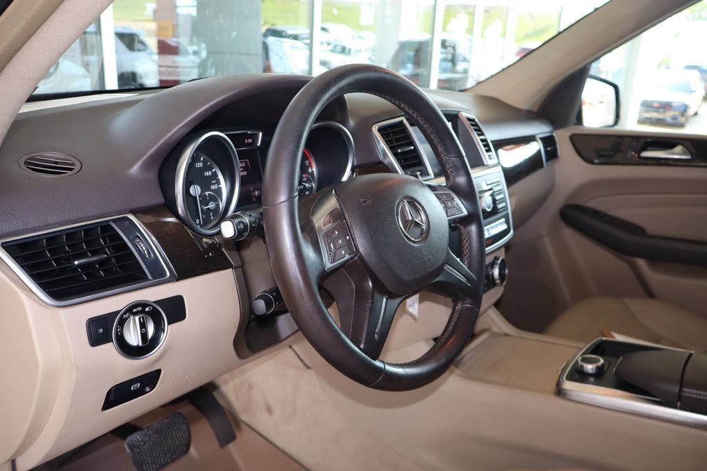 Used 2015 Mercedes-Benz ML 250 BlueTEC 4MATIC image 18