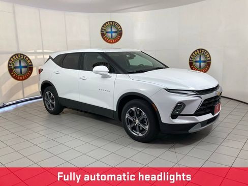Used 2025 Chevrolet Blazer LT AWD/4WD image 19
