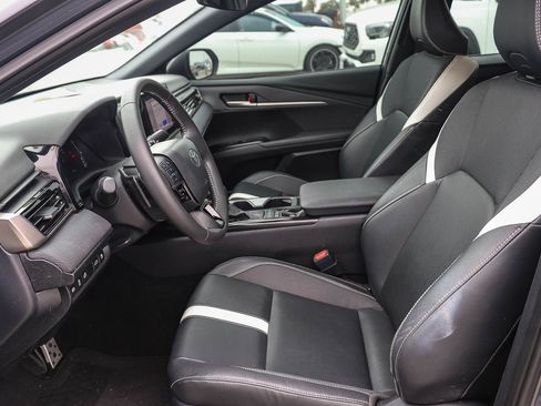 Certified 2025 Toyota Camry SE FWD image 17