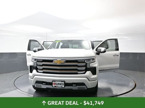 Used 2022 Chevrolet Silverado 1500 High Country w/ High Country Premium Package image 63