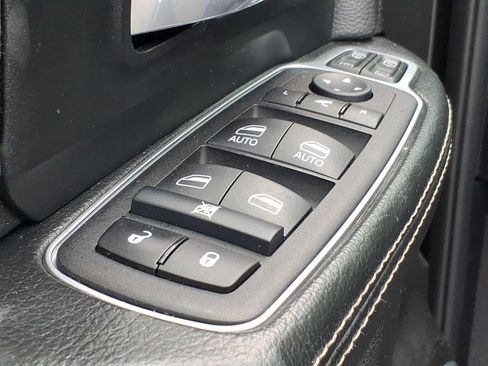 Used 2024 RAM 2500 Laramie AWD/4WD image 12