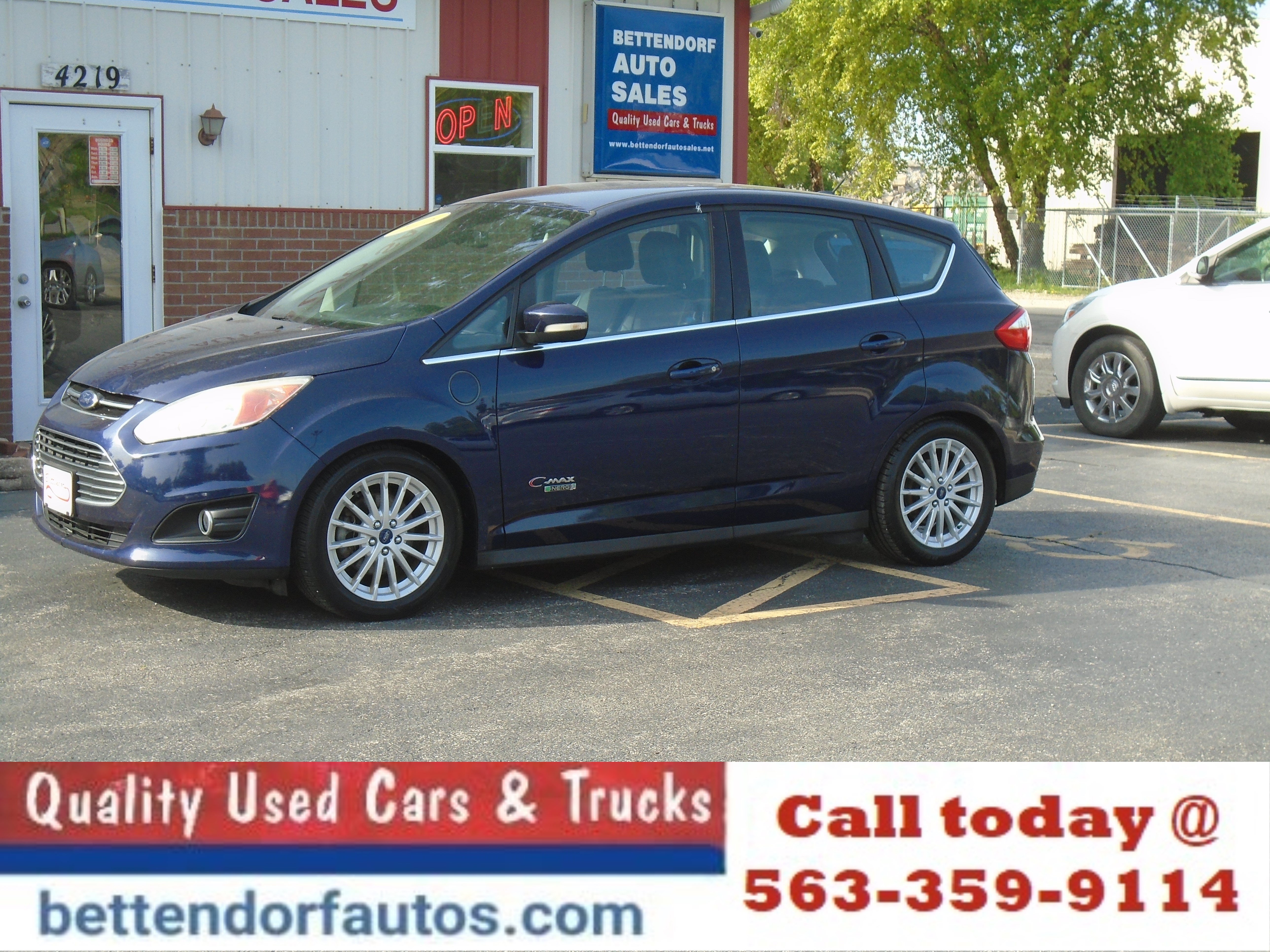 Used 2016 Ford C-MAX Energi SEL FWD image 2