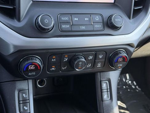 Used 2019 GMC Acadia SLT w/ Black Edition image 5