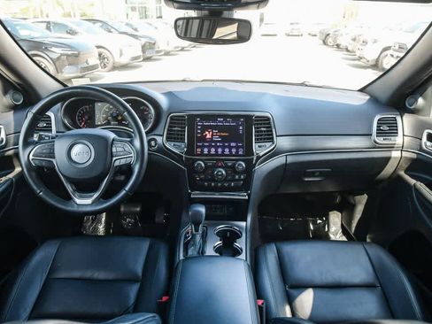 Used 2019 Jeep Grand Cherokee Limited AWD/4WD image 14