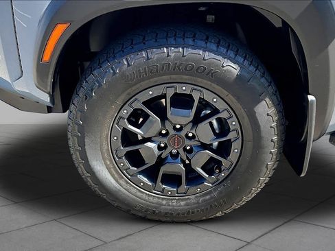 Used 2024 Nissan Frontier PRO-4X w/ Pro Premium Package AWD/4WD image 10