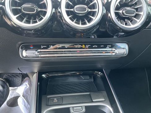 Used 2025 Mercedes-Benz GLA 250 image 25