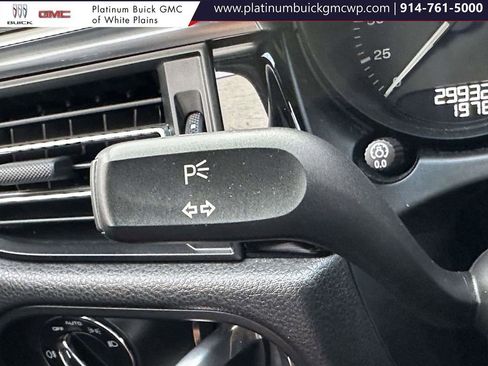 Used 2023 Porsche Macan image 30