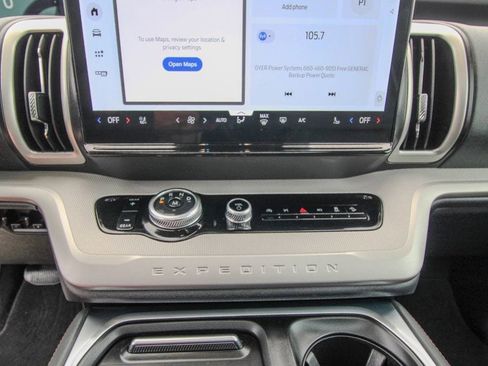 Used 2025 Ford Expedition Active AWD/4WD image 27