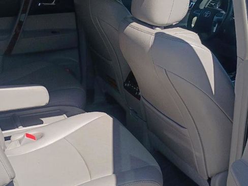 Used 2013 Toyota Highlander Limited image 20