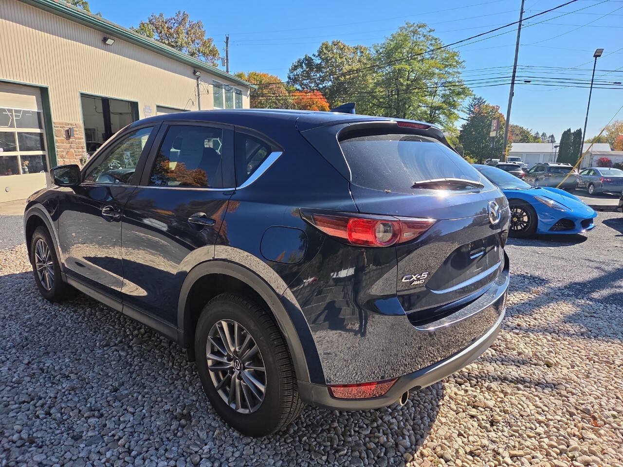 Used 2017 MAZDA CX-5 Touring w/ Preferred Equipment Package AWD/4WD image 4