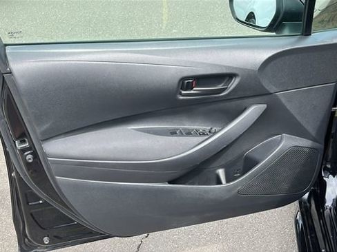 Used 2024 Toyota Corolla LE image 9