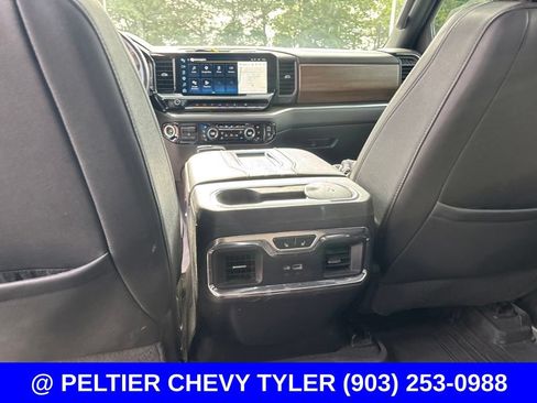 Used 2022 Chevrolet Silverado 1500 High Country w/ High Country Premium Package AWD/4WD image 24
