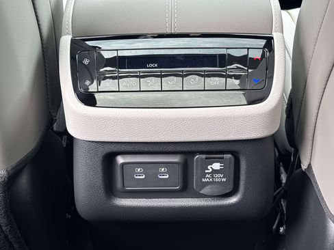 New 2026 INFINITI QX60 Autograph w/ Dark Cargo Package image 9