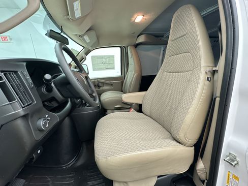 New 2026 Chevrolet Express 2500 Extended w/ Driver Convenience Package RWD image 5