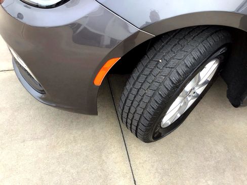 Used 2022 Chrysler Pacifica Touring-L image 52