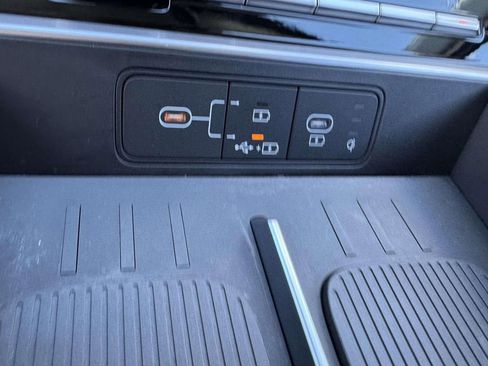 Used 2025 Hyundai Santa Fe SEL image 27