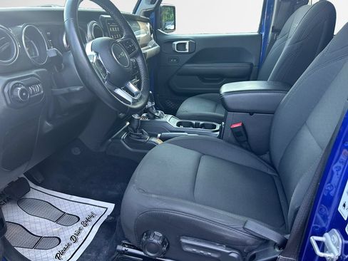 Certified 2018 Jeep Wrangler Unlimited Sahara w/ Cold Weather Group AWD/4WD image 12