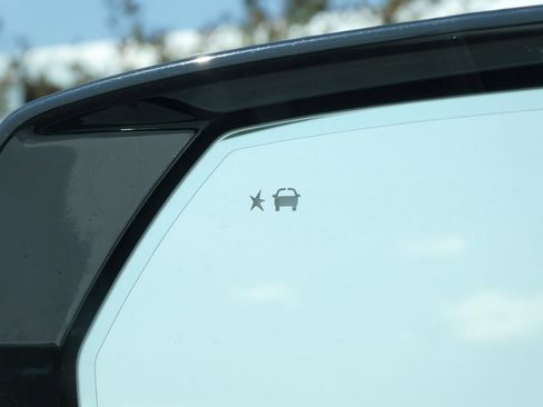 Used 2021 GMC Yukon Denali image 14