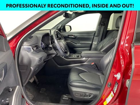 Used 2021 Toyota Highlander XSE image 7