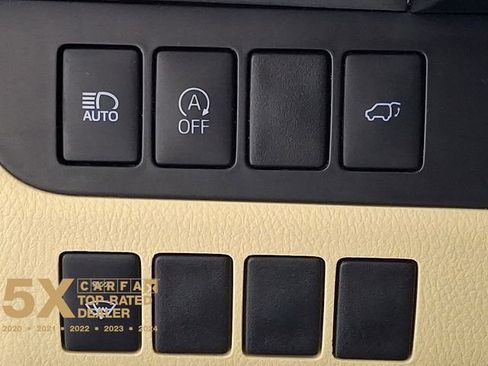 Certified 2018 Toyota Highlander XLE image 31