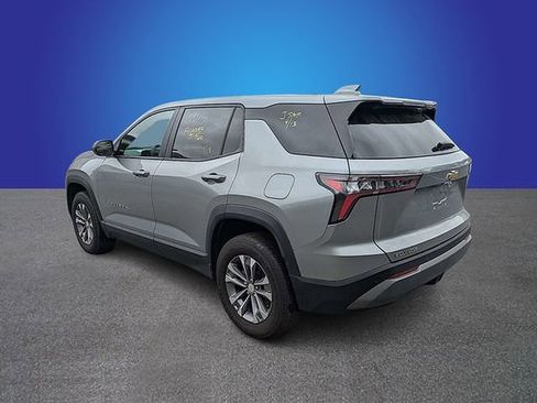 Used 2025 Chevrolet Equinox LT FWD image 3