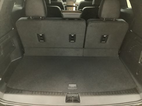 New 2026 GMC Acadia Denali Ultimate AWD/4WD image 7