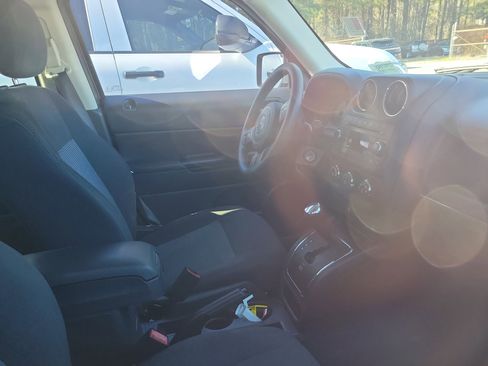 Used 2016 Jeep Patriot Sport w/ Power Value Group image 10