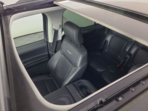 Used 2025 Ford Expedition Max Platinum image 9