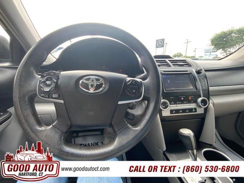 Used 2013 Toyota Camry LE FWD image 13