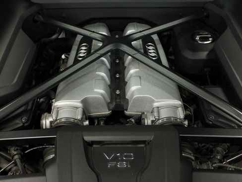 Used 2023 Audi R8 V10 performance RWD image 24