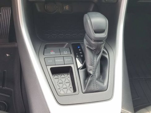 Used 2023 Toyota RAV4 XLE FWD image 27