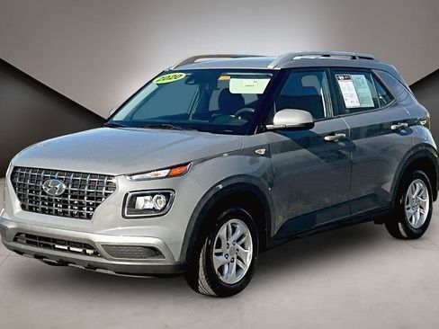Used 2020 Hyundai Venue SEL FWD image 3