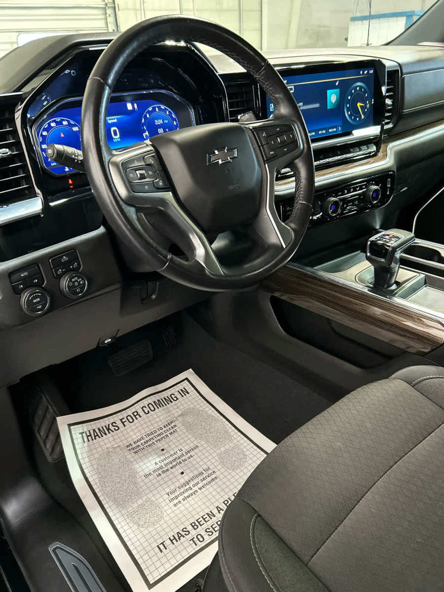 Used 2022 Chevrolet Silverado 1500 RST AWD/4WD image 9