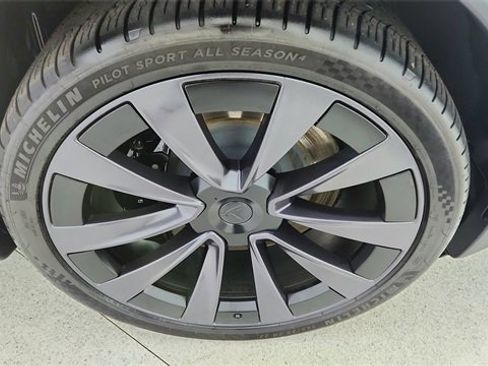 Used 2022 Tesla Model X image 56