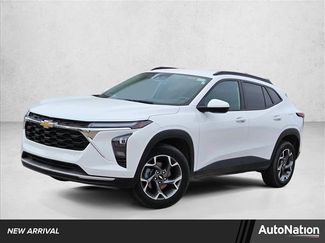 Used 2025 Chevrolet Trax LT video 1