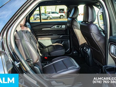 Used 2025 Ford Explorer Platinum w/ LUX Leather Package AWD/4WD image 16