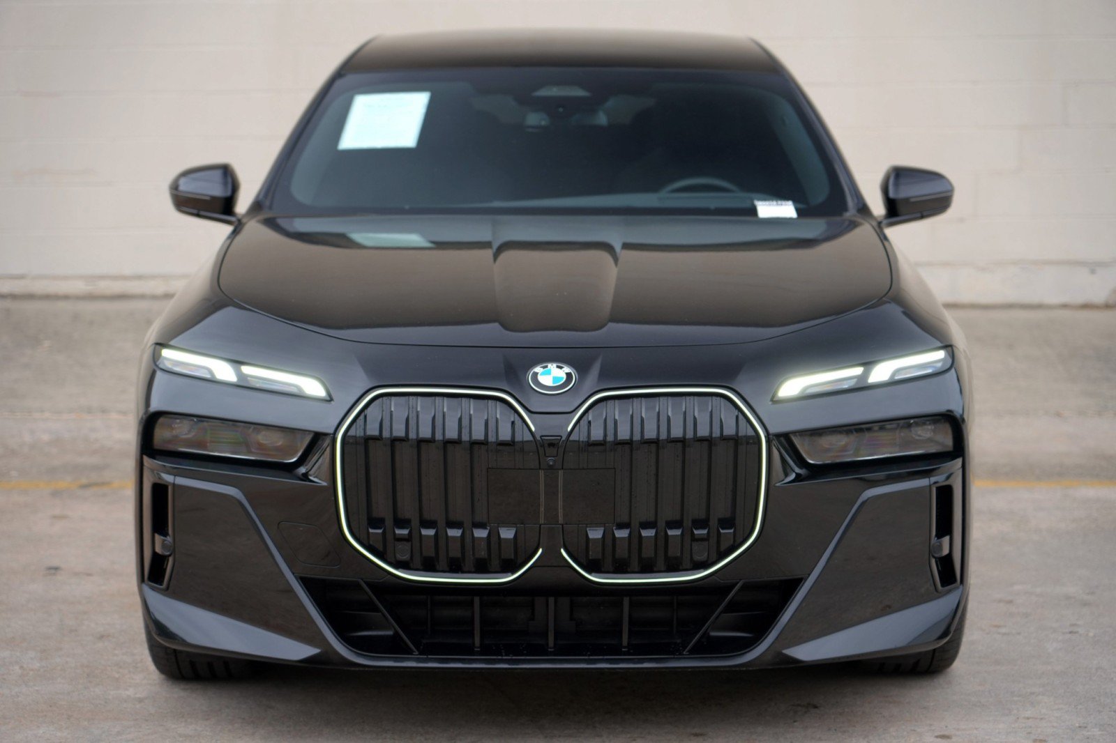 Used 2025 BMW 740i w/ Premium Package RWD image 66