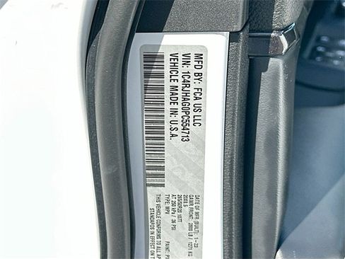 Used 2023 Jeep Grand Cherokee Altitude image 32