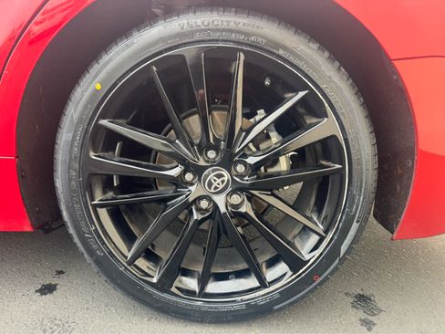 Used 2021 Toyota Camry XSE image 10