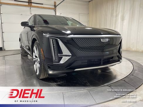 Used 2024 Cadillac Lyriq Luxury image 1