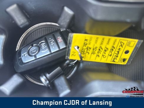 Used 2019 Ford Edge Titanium w/ Equipment Group 301A AWD/4WD image 40