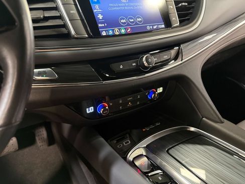 Used 2023 Buick Enclave Essence AWD/4WD image 81