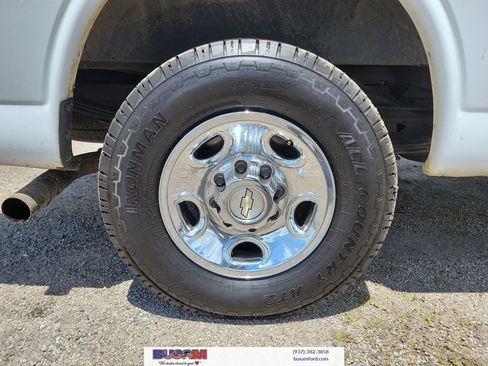 Used 2020 Chevrolet Express 2500 w/ Communications Package RWD image 6