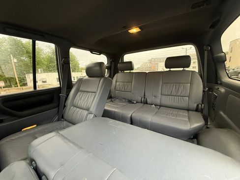 Used 2001 Toyota Land Cruiser AWD/4WD image 23
