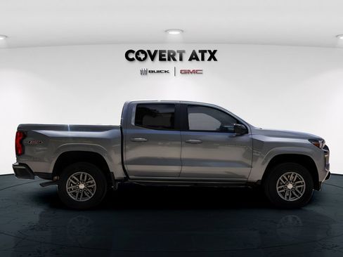 Used 2023 Chevrolet Colorado LT w/ LT Convenience Package II AWD/4WD image 8