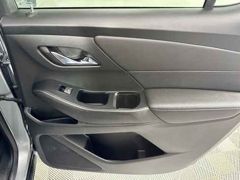 Used 2023 Chevrolet Traverse LT image 25