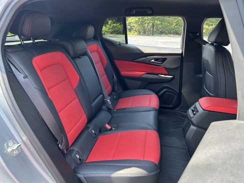 Used 2025 Chevrolet Equinox EV RS image 39